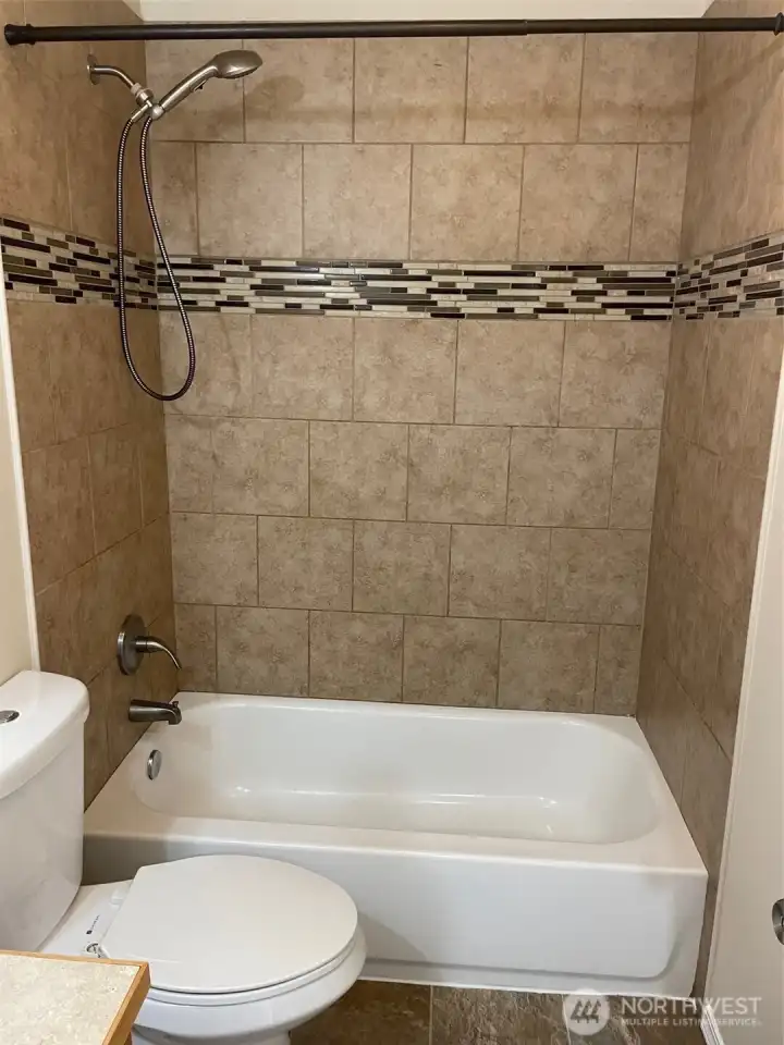 332...nice tub surround