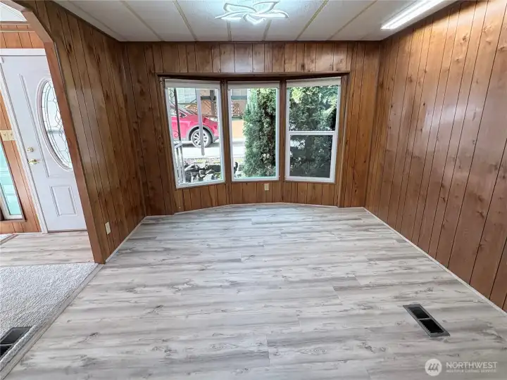 Dining Room/Bonus Room