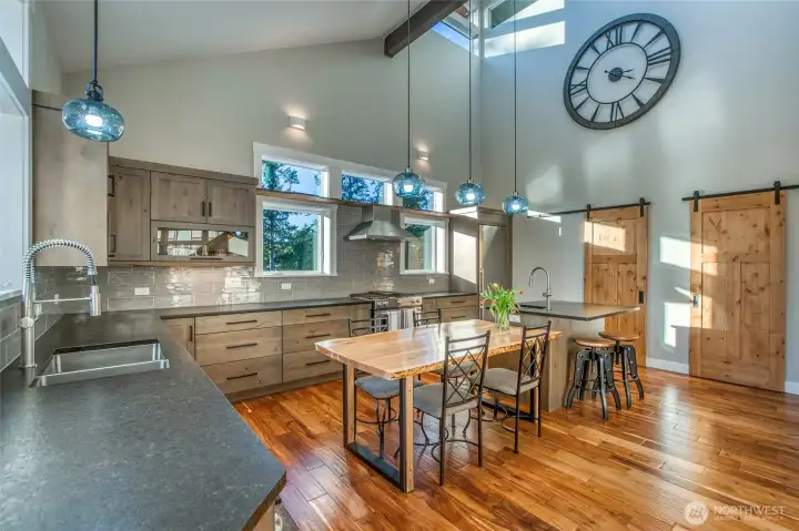 Functional and elegant kitchen space