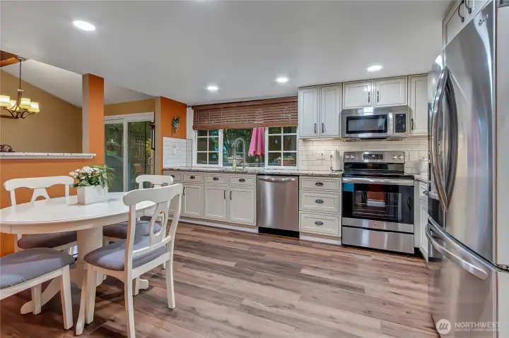 Looking into kitchen from hall entrance.