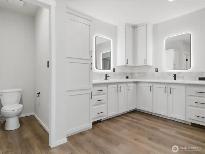 Large primary double sink, private bath, storage Large primary double sink, private bath, storage