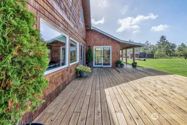 Ample deck space from large gatherings  or speading out your lawn chairs in the sun !