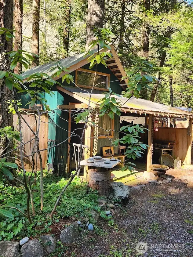 Tool shed