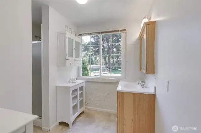 Main Level Bath