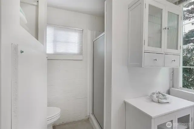 Main Level Bath