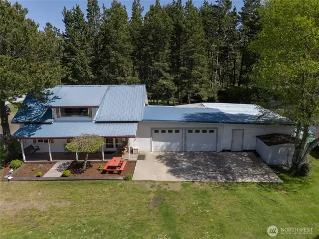 3 Bedroom 2 Bath on the West Side!