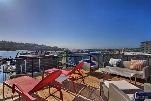 Roof top views and spectacular!