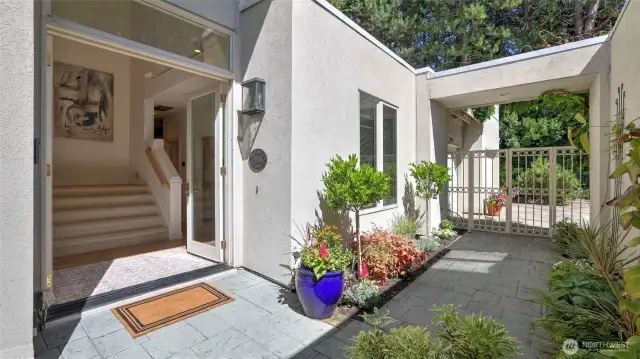 Located on the coveted North End, this modern, 3-level residence offers over 3,571+/- square feet of light-filled living space, elevated style, and rare privacy.