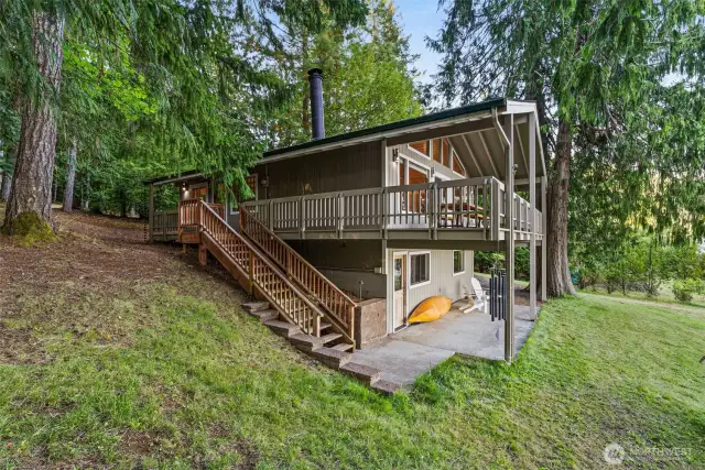2nd Staircase view of cabin.