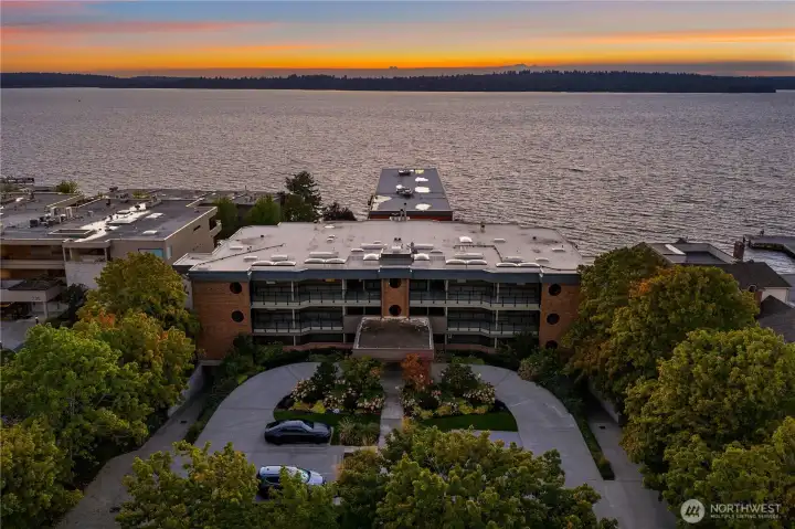 Circular Drive with lots of Guest Parking