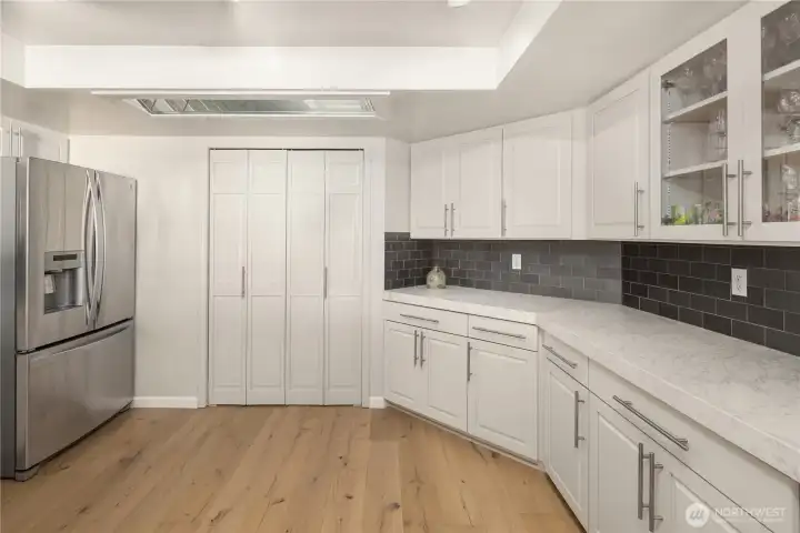 Large Pantry Space and Storage