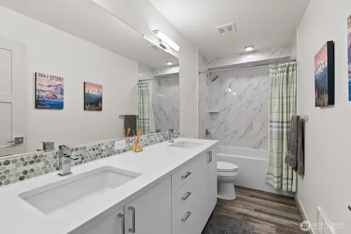 enrty level full bath