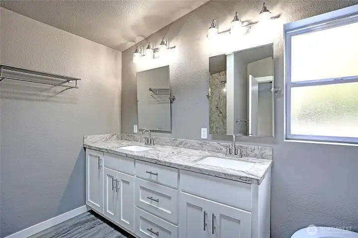 Fully Remodeled Primary Spa-Bath w/ Dual Vanity and More Gorgeous Slab Tops~