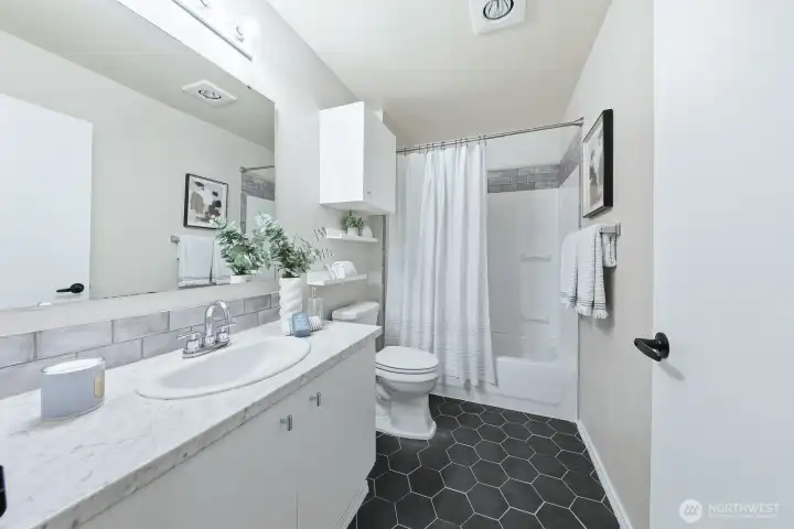 Updated full bathroom