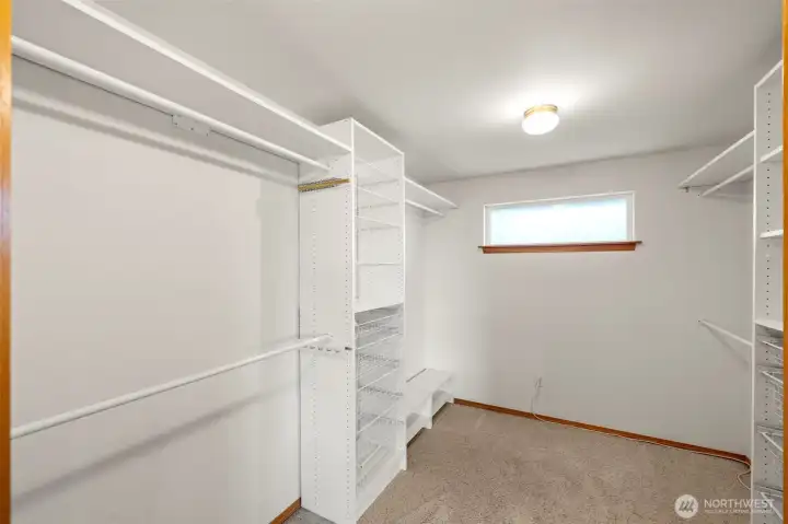 Walk-in Closet