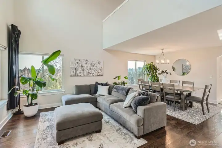 front living and dining room