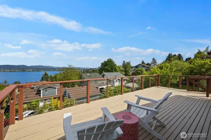 Enjoy sunrises from the easterly view of Lake Washington, VMAC, Boeing, and Mountains.