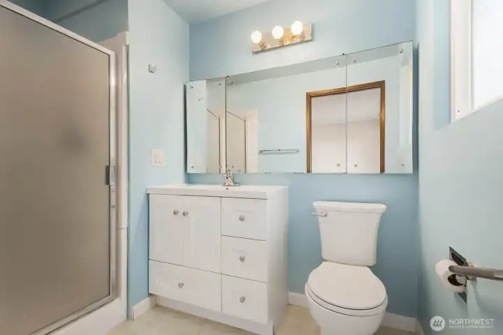 Primary 3/3 bath