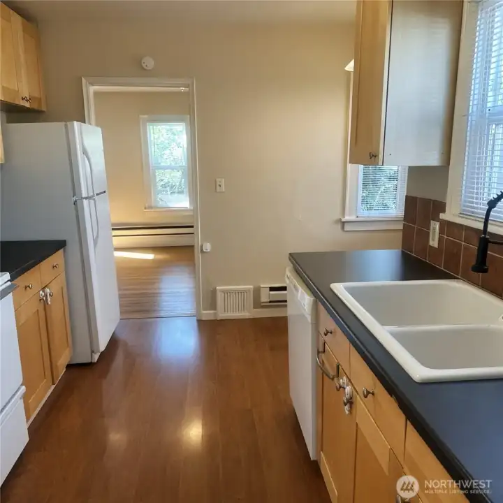 Upper unit kitchen