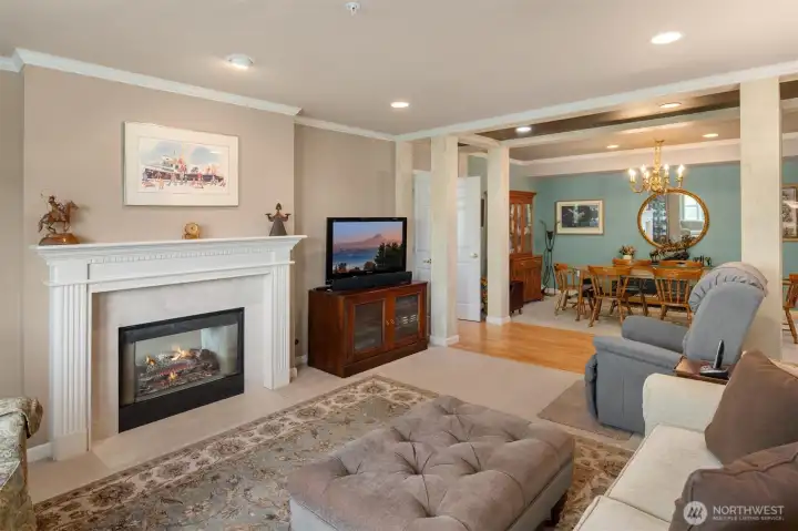 Double-sided Gas Fireplace with Mantle