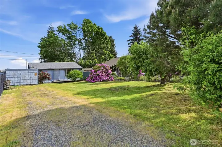 Welcome to this unique investor opportunity or condo alternative located on a beautiful lot in Auburn. Welcome to this unique investor opportunity or condo alternative located on a beautiful lot in Auburn.