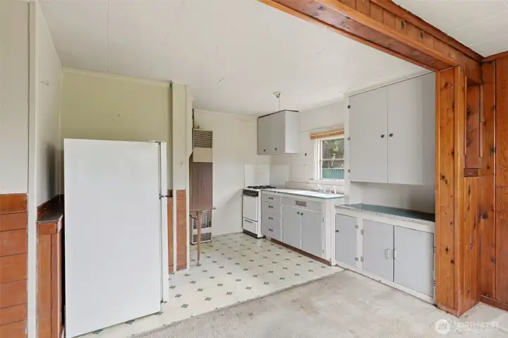 The kitchen with appliances included. The kitchen with appliances included.