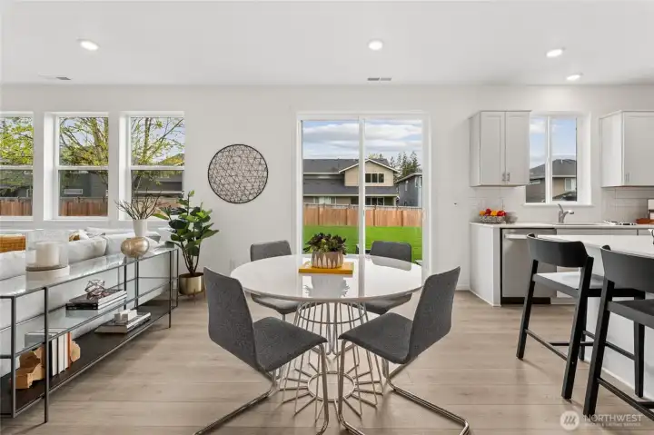 Perfect space for hosting. Perfect space for hosting.