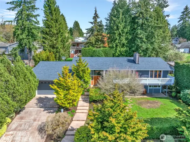 Welcome to 5210 111th Ave. NE Kirkland!