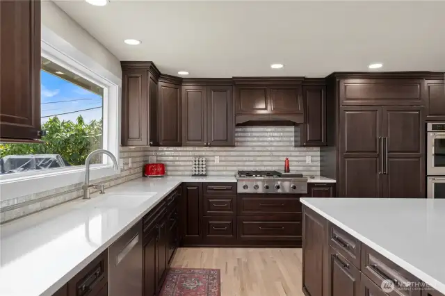 Custom cabinets & cupboards