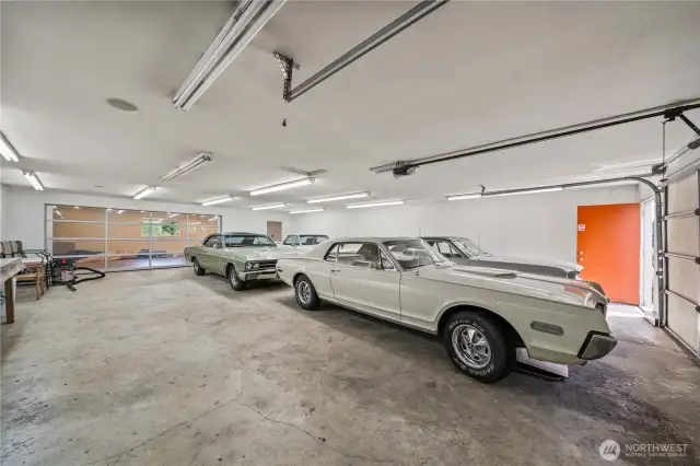 Space enough for 7 cars