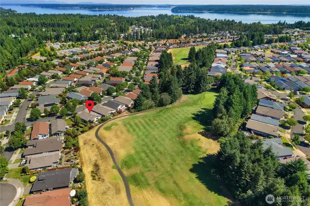Highly desirable Woodlands floorplan on the golf course.