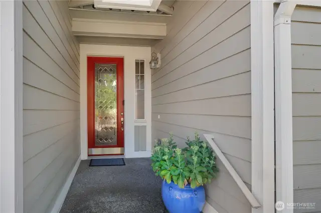 Highly desirable Woodlands floorplan on the golf course.