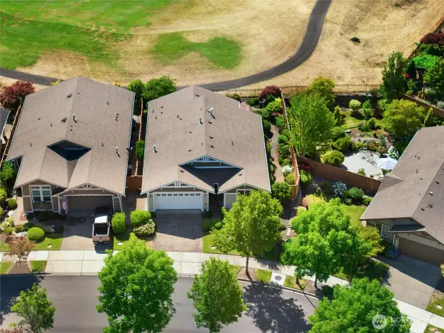 Highly desirable Woodlands floorplan on the golf course.