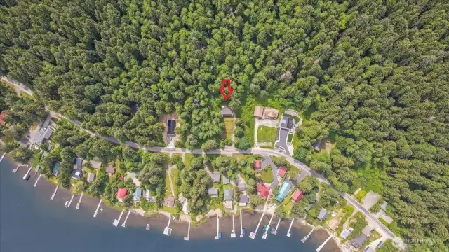 Just steps from the lake or a boat launch less than a mile away