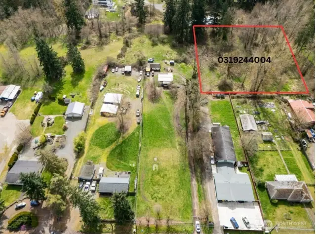Access to the lot