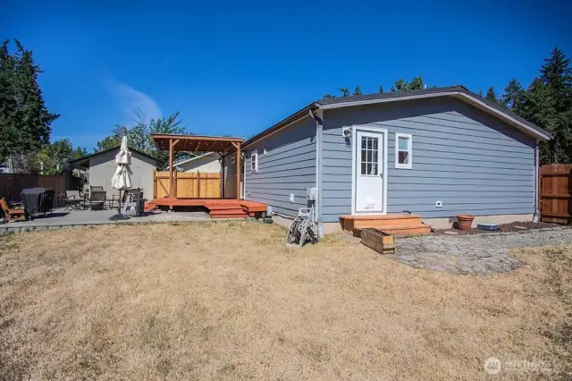Open level backyard