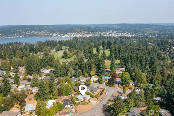 Bring your golf clubs! The course is just steps away.
