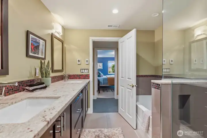 Fully updated lower 5 piece bath