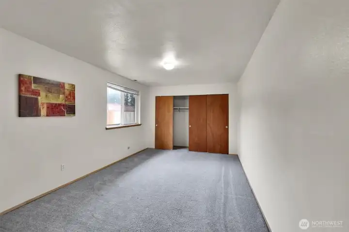 Huge flex room - waiting for your imagination.  Media/Game/Hobby Room, you name it.