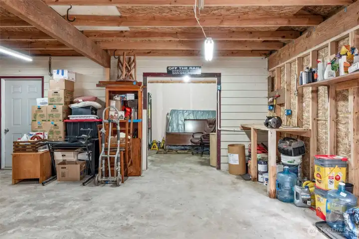 Garage/shop space