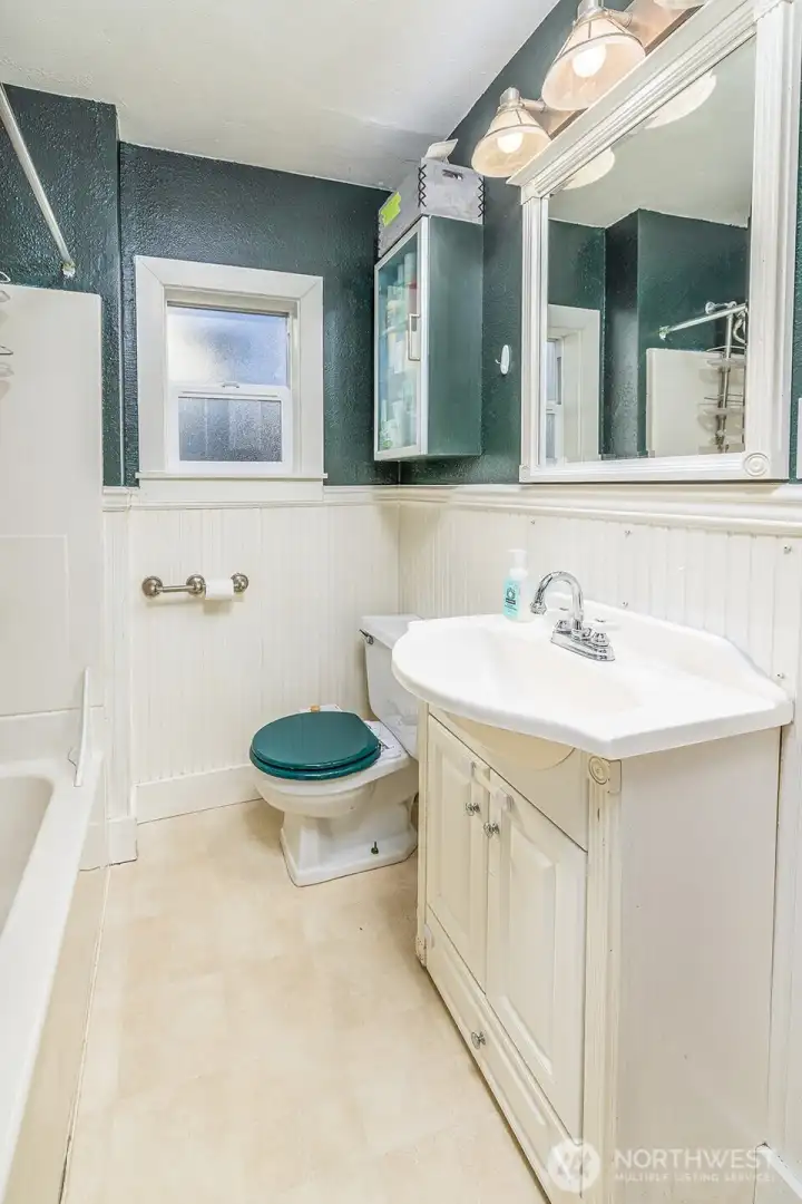 Main Floor, Unit #2