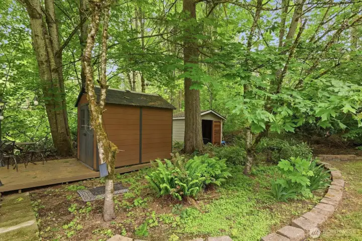 Garden shed. Garden shed.