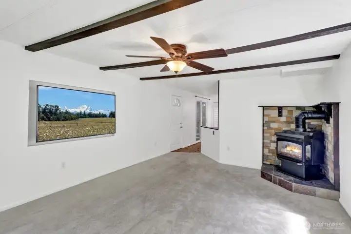 Open living area designed for comfortable furniture placement and flexible use.
