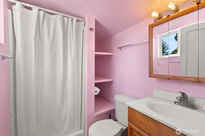 Upstairs .75 Bathroom