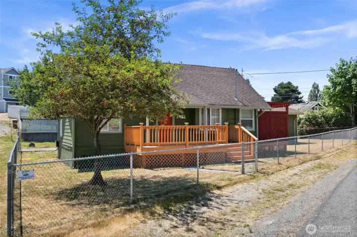 Welome to 3004 S Warner Street in Beautiful Tacoma WA!