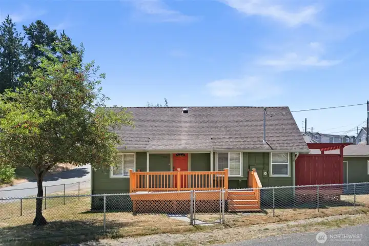This has already served as a rental for almost 10 years!  Come get it while it lasts!!!