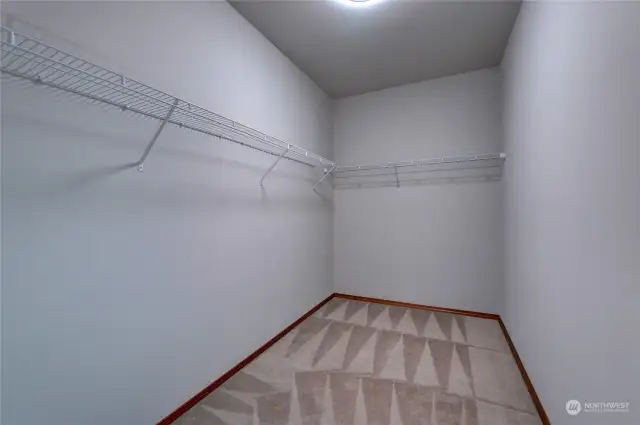 Primary walk-in Closet