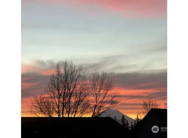 Sunset over Mt Rainier