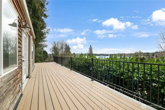 Front deck facing west and Lake Stevens
