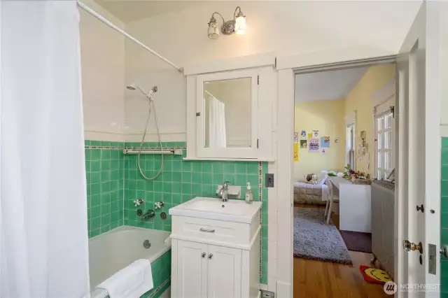 Jack-n-Jill 2nd Floor Bathroom